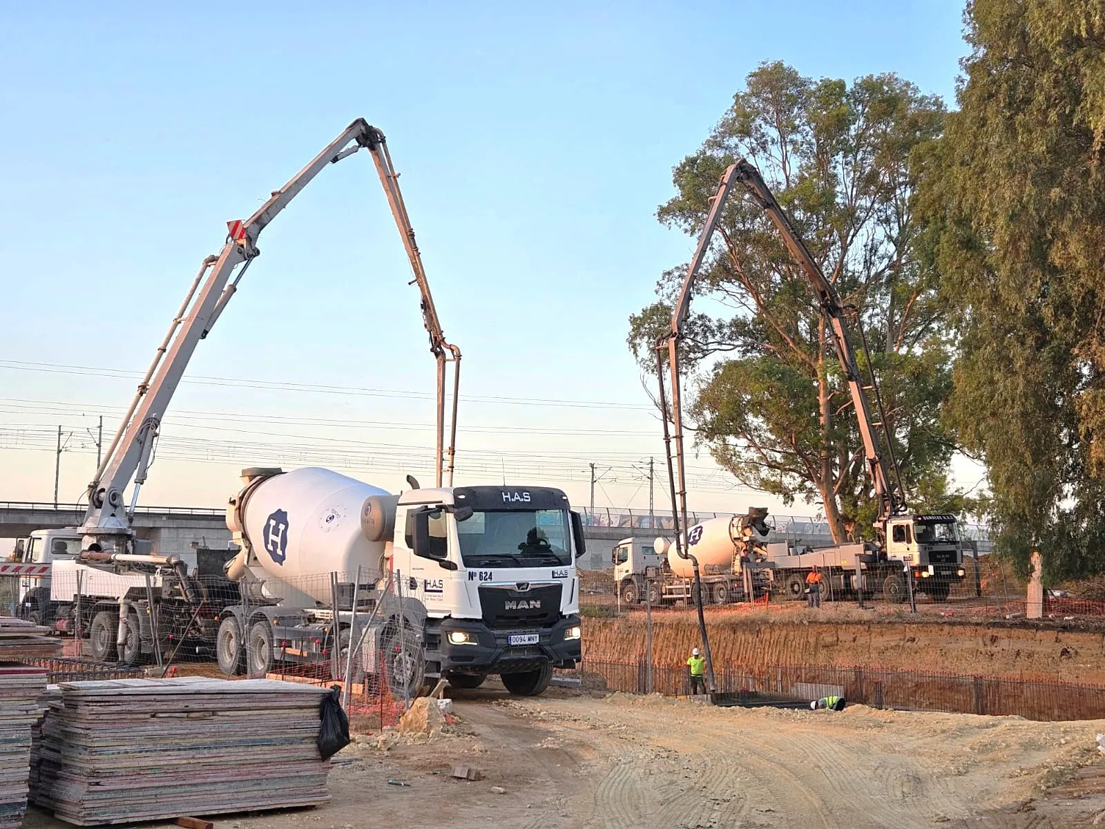Flota HAS en obra con múltiples bombas